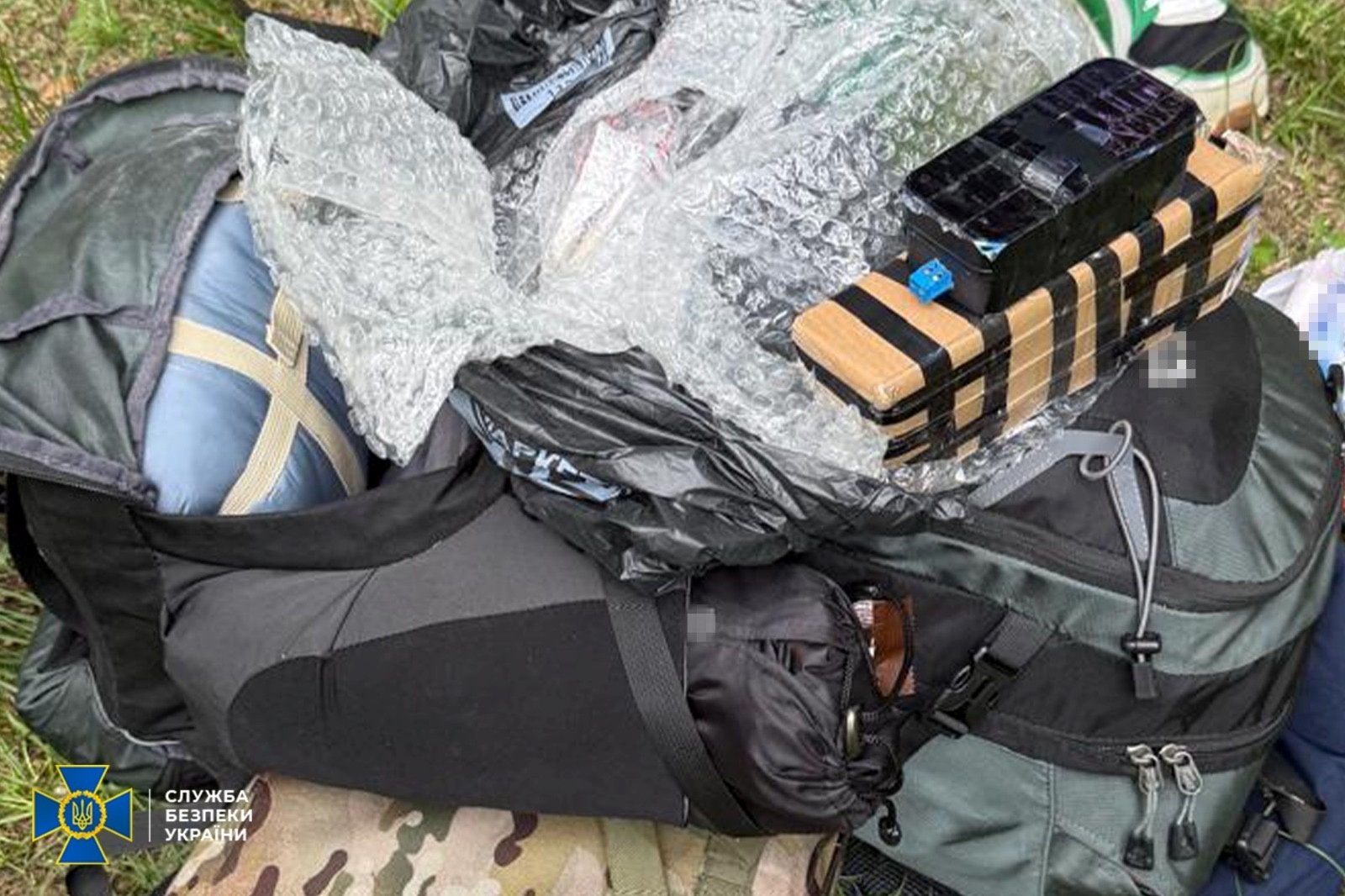 СБУ затримала поплічників рф, які намагалися пустити з рейок вантажний локомотив на Чернігівщині