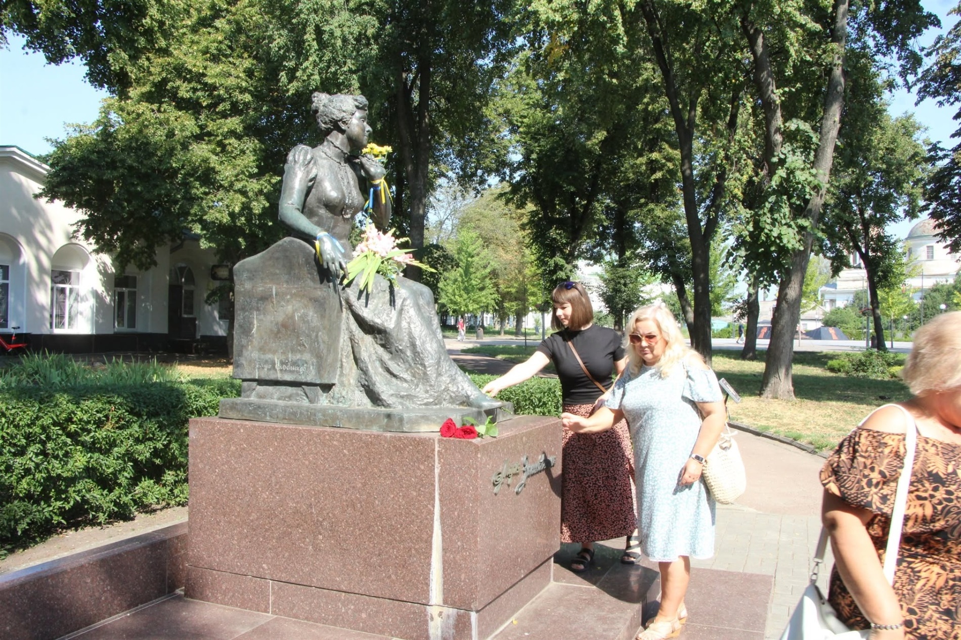 У Ніжині вшанували Марію Заньковецьку