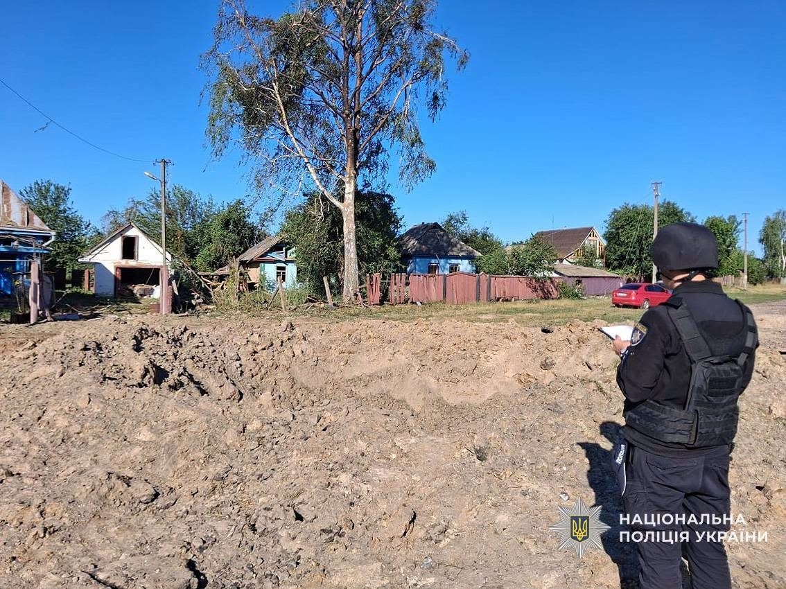 Поліція документує наслідки ворожої атаки у Ніжинському районі